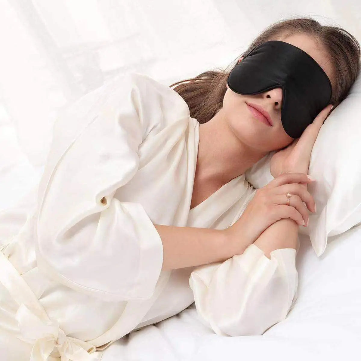 Natural Silk Sleep Mask – Super Smooth Light-Blocking Eyeshade for Night & Travel